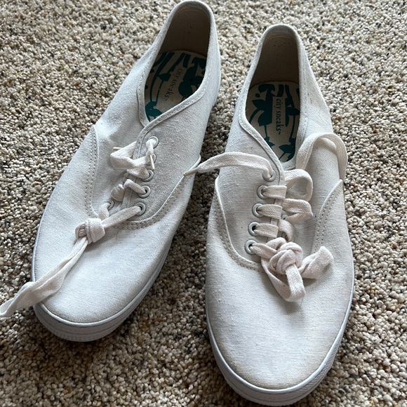 COPY - white sneakers - Picture 3 of 4